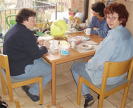 Foto: Fr�hst�ck mit Marcella, Amelie und Aga