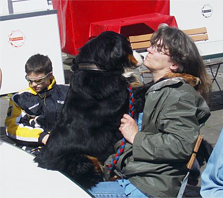 Foto: Petra mit Scho�hund Frieda