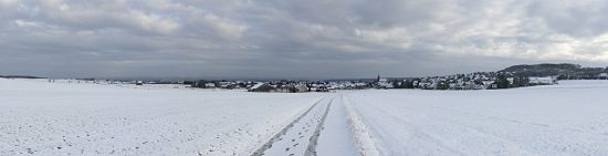 Panorama des winterlichen Kirchheim, Euskirchen-Kirchheim, Naherholungsgebiet Steinbachtalsperre